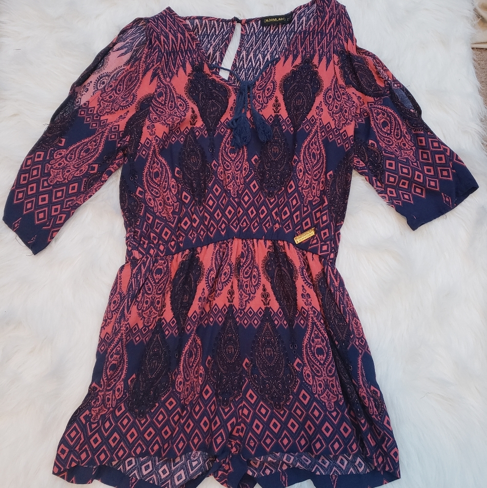 Cold Shoulder Romper - Picture 3 of 6